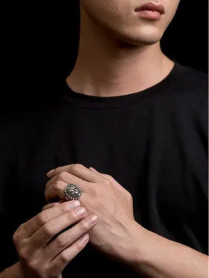 CHINESE TIGER SIGNET RING Tiger-Universe