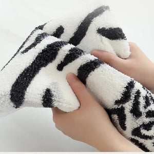 COLORFUL FAKE TIGER RUG Tiger-Universe