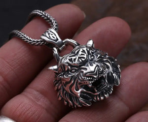 FEROCIOUS SILVER TIGER NECKLACE Tiger-Universe