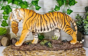 MAJESTIC RESIN TIGER STATUE Tiger-Universe