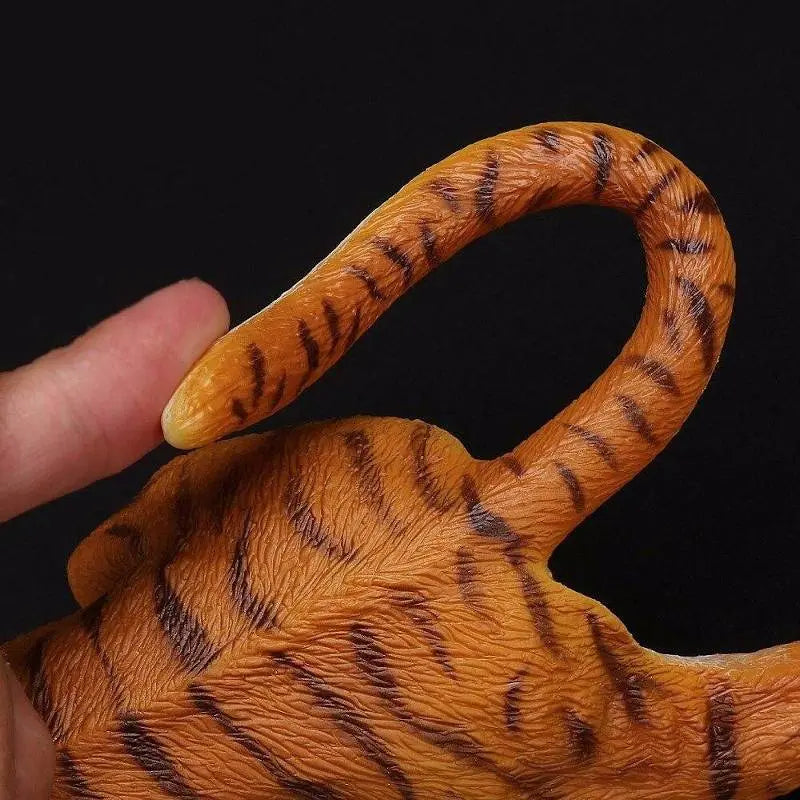 CARTOON TIGER FIGURINE Tiger-Universe