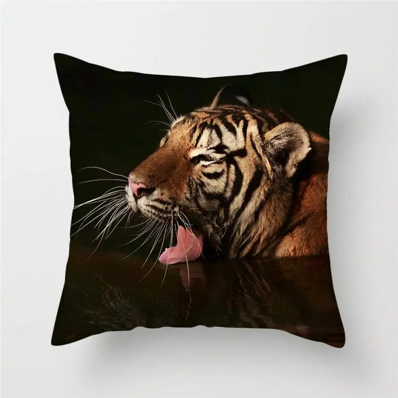 DARK WATER TIGER CUSHION COVER Tiger-Universe