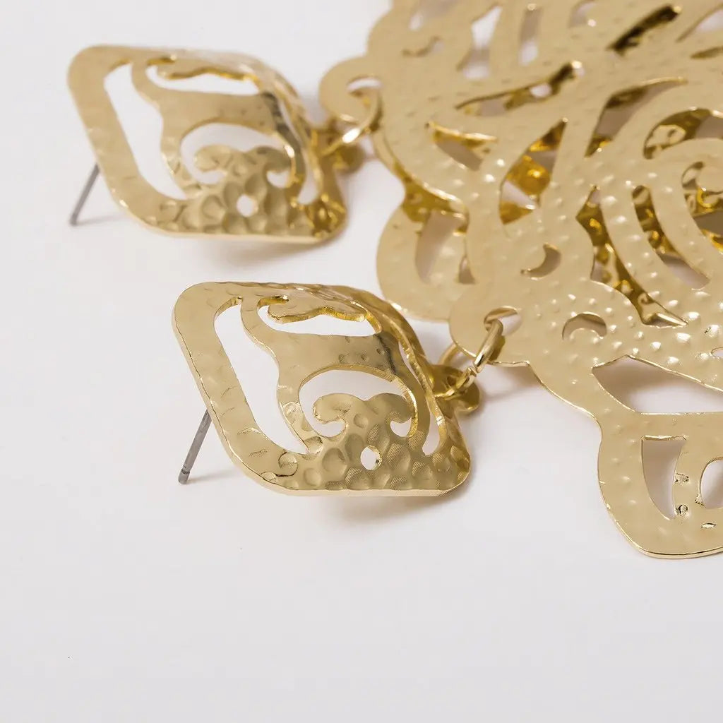 ELEGANT TIGER EARRINGS