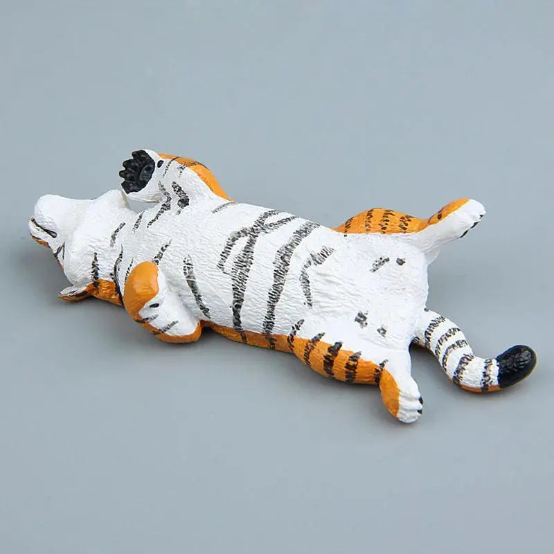 FIGURINE-MAGNET SLEEPING TIGER Tiger-Universe