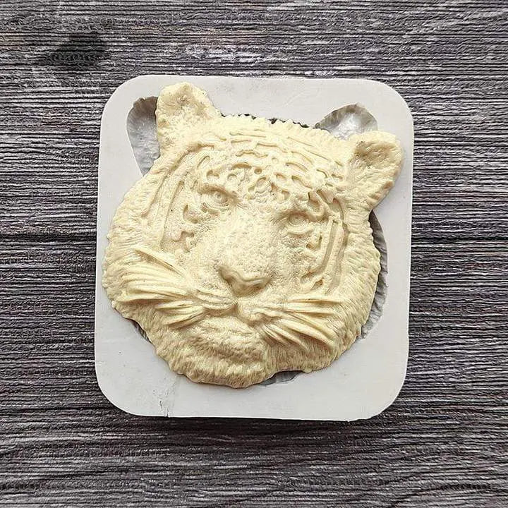 Greedy Tiger Cake Mold Tiger-Universe
