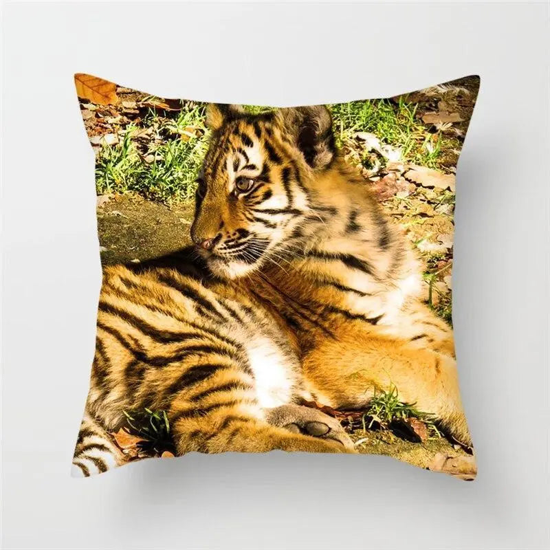 TIGER WITH GOLDEN FUR PILLOWCASE Tiger-Universe
