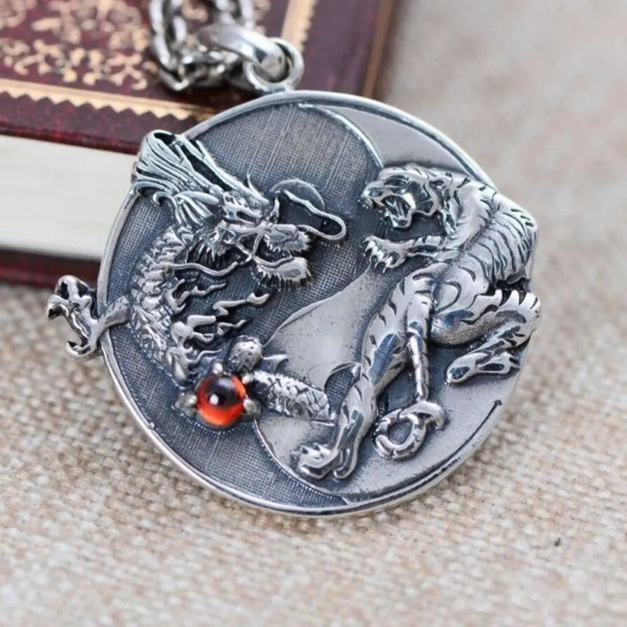 YIN YANG TIGER NECKLACE Tiger-Universe